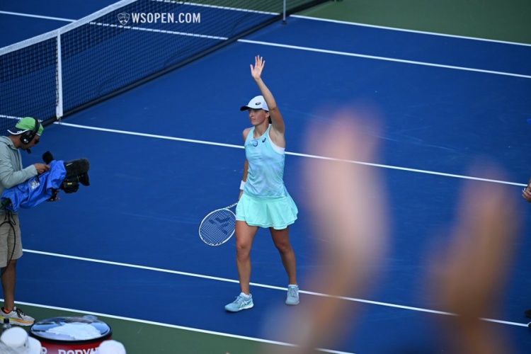 到与早期的 到与早期的