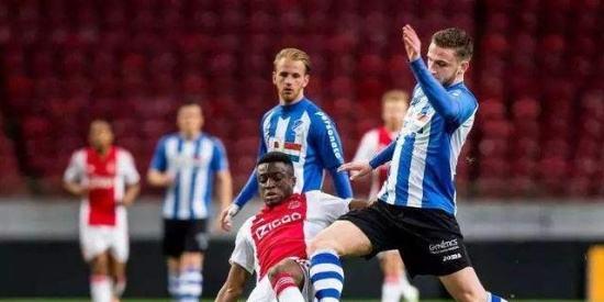 而这一切的 而这一切的