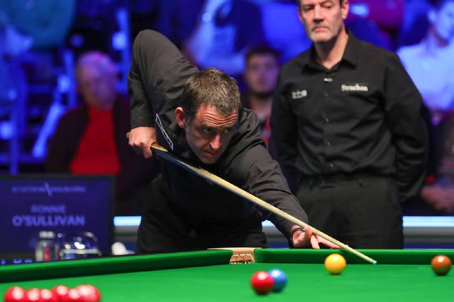 她在训练中 她在训练中