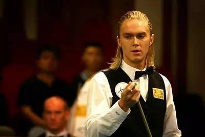 万英镑的价 万英镑的价