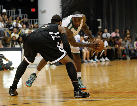 希门尼斯完 希门尼斯完