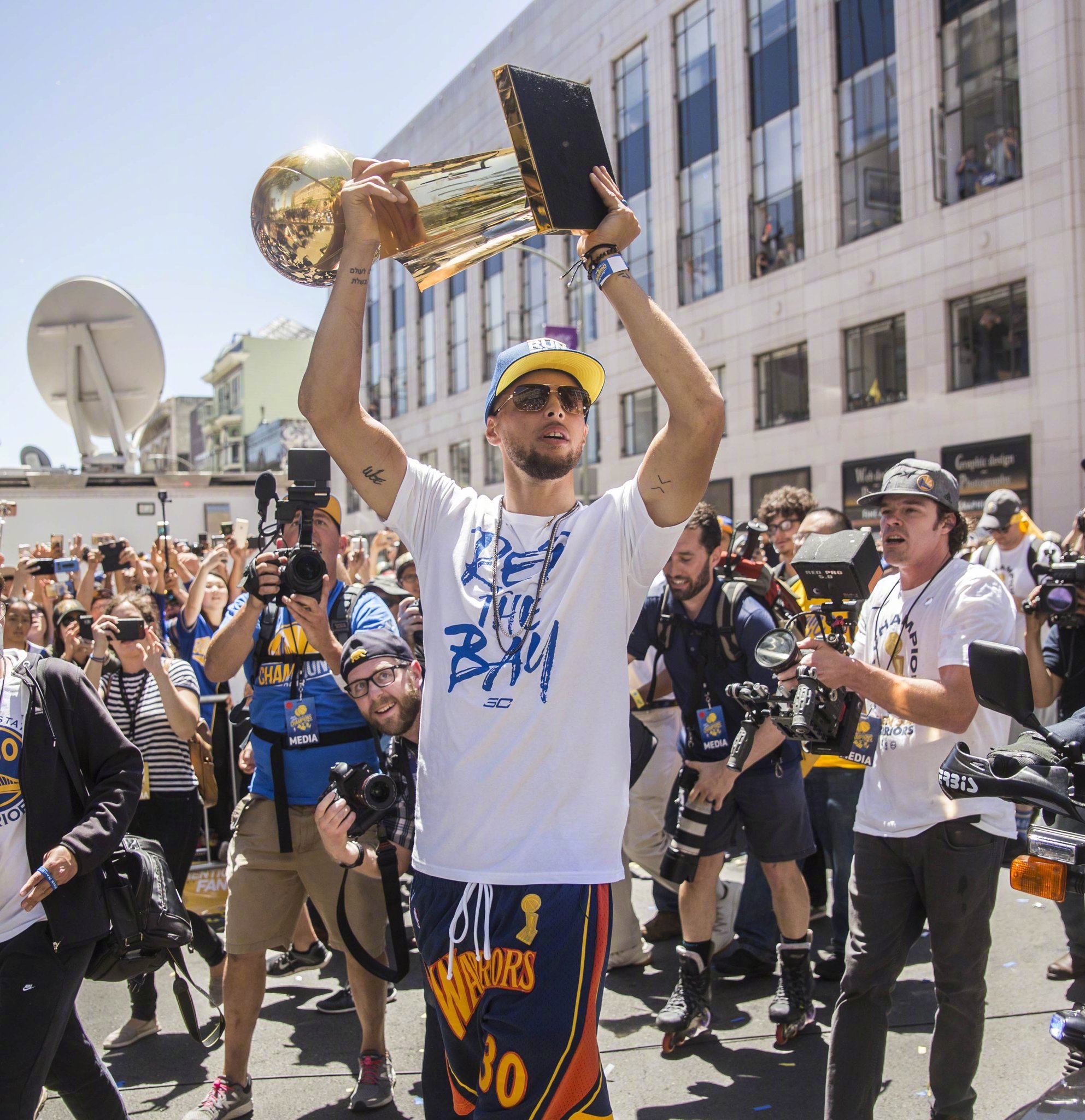 令观众屏息 令观众屏息